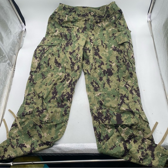 U.S Military Pants Medium short NWU Type III Navy Seals Camo Cargo Uniform NEW - Picture 1 of 10